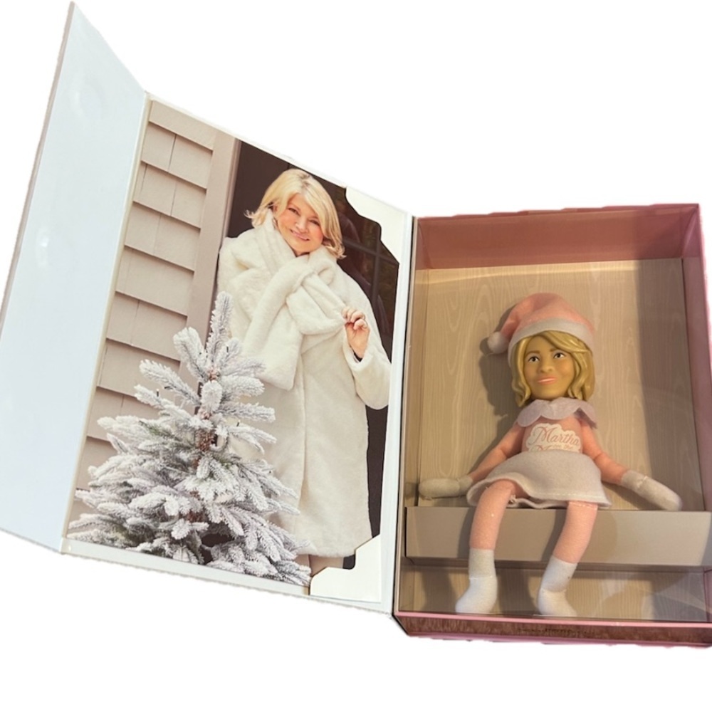 Martha on the Mantle 2025 Edition With Expansion Pack Martha Stewart NEW - Picture 3 of 7